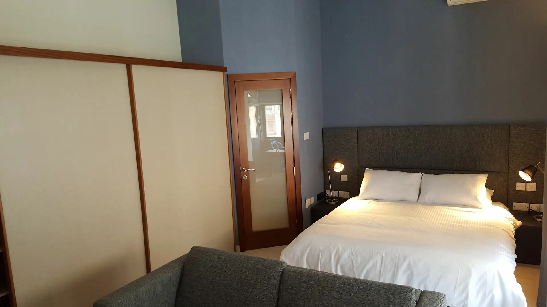D Townhouse Apartment Sliema