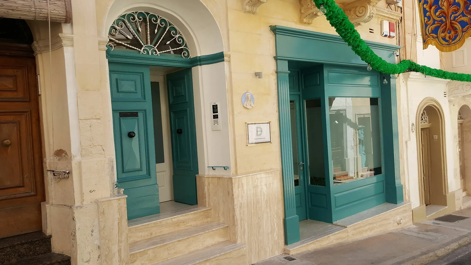 D Townhouse Apartment Sliema